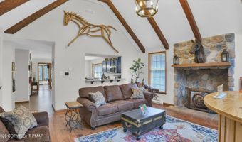 42 Ottomanelli Dr, Albrightsville, PA 18210