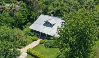 160 Ave C, Apalachicola, FL 32320