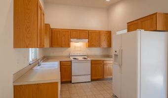 746 NW DESERT PINE St, Albany, OR 97321