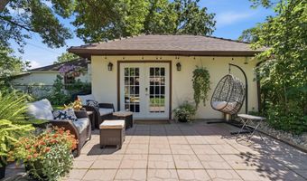 1115 Douglas St, Alexandria, MN 56308