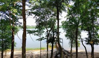 195 Sunset Point Rd, Fort Gaines, GA 39851