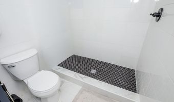 1002 TYLER Ave, Annapolis, MD 21403