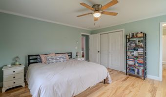 19 Magnolia Hill Rd, Bangor, ME 04401