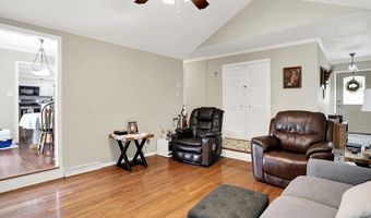 639 W Banta Rd, Indianapolis, IN 46217