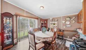 953 Savannah River Dr, Adrian, MI 49221