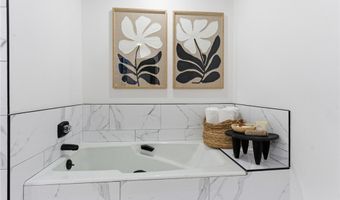 10820 Holman Ave 204, Los Angeles, CA 90024