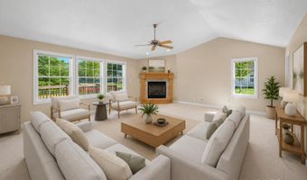 2821 Buckingham Ct, Ames, IA 50010