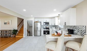 910 MONROE Ter, Dover, DE 19904