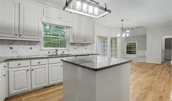 10785 Tuxford Dr, Alpharetta, GA 30022