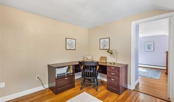 21 Old Chimney Rd, Barrington, RI 02806