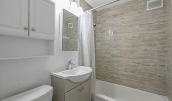 1121 ARLINGTON Blvd 746, Arlington, VA 22209
