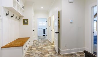 173 Circlestone Dr, Adel, GA 31620