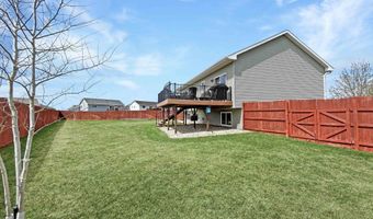 2768 Heritage Dr, Minot, ND 58703