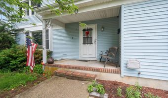 40 Elm St, Beachwood, NJ 08722