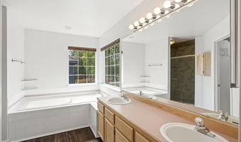 9070 Cathedral Pl, Anchorage, AK 99507