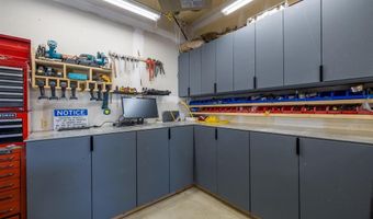 14 Absoraka Dr, Cody, WY 82414