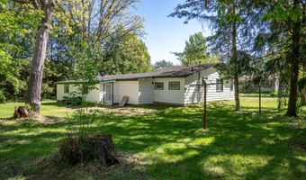 221 N Cedar St, Adams, WI 53910