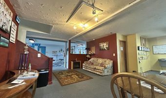 1215 Guintoli Ln, Arcata, CA 95521