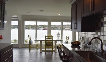 2 Harbor View Ln, Belfast, ME 04974