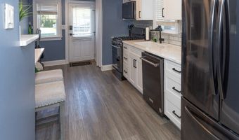 55 Swan Ave, Old Lyme, CT 06371