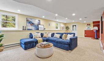 26 Overlook Dr, Acton, MA 01720