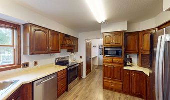 211 N 5TH Ave, Abbotsford, WI 54405