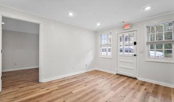 609 Carteret St 1, Beaufort, SC 29902