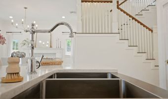 301 OGDEN Ln, Alamo Heights, TX 78209