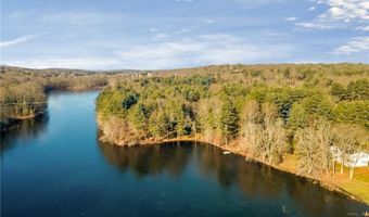 12 Georgiana Dr, Cumberland, RI 02864