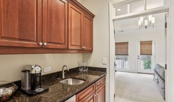 805 Highland Green Way NE, Atlanta, GA 30306