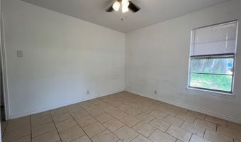 434 S 11th St, Aransas Pass, TX 78336