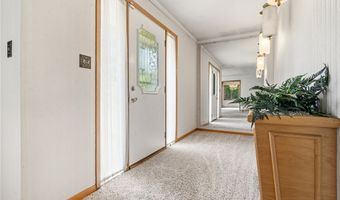 1129 Oak Tree Rd, Akron, OH 44320