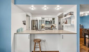 1734 Weatherstone Dr, Ann Arbor, MI 48108