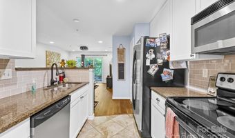 3721 Picasso Ct, Charlotte, NC 28205