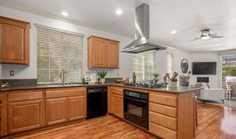 6933 Catamaran Dr, Carlsbad, CA 92011