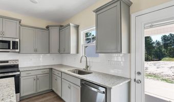 1677 Reservation Rd, Aberdeen, NC 28315