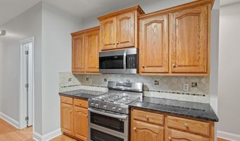 510 Chippendale Ln, Boiling Springs, SC 29316