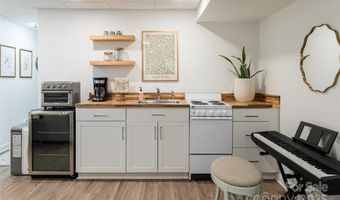 28 Ridgefield Pl, Asheville, NC 28803