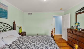 20 Cannonball Dr, Barnegat, NJ 08005