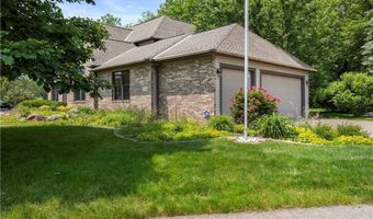 939 Barberry Cir, Amherst, OH 44001