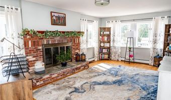 21 Carlson Dr, Cumberland, RI 02864