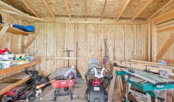 2403 W AMERICAN Dr, Neenah, WI 54956