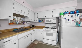 523 S Clarendon Ave, Addison, IL 60101