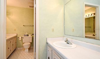 536 ORANGE Dr 16, Altamonte Springs, FL 32701