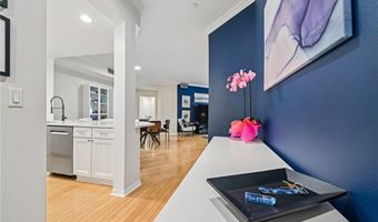 12000 Goshen Ave 203, Los Angeles, CA 90049