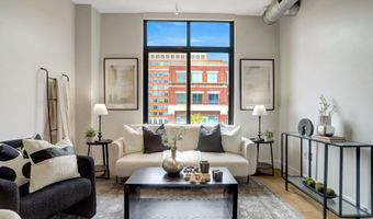 520 JOHN CARLYLE St 320, Alexandria, VA 22314