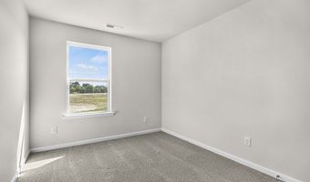 211 Maddox Dr, Aberdeen, NC 28315