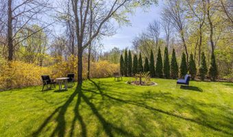 18 Bayside Dr, Belfast, ME 04915