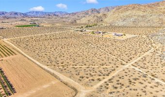 2222 Ottowa Rd, Apple Valley, CA 92307