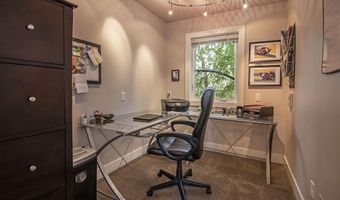 909 NW Delaware Ave, Bend, OR 97703